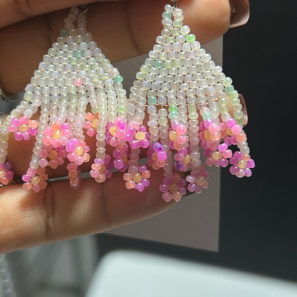 Elegant Beaded Earrings with Pink Accents - Picture 3 of 3